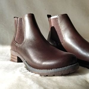 NWOT Eastland | Jasmine Ankle Boots | Chelsea Style Pull On Boot | size …